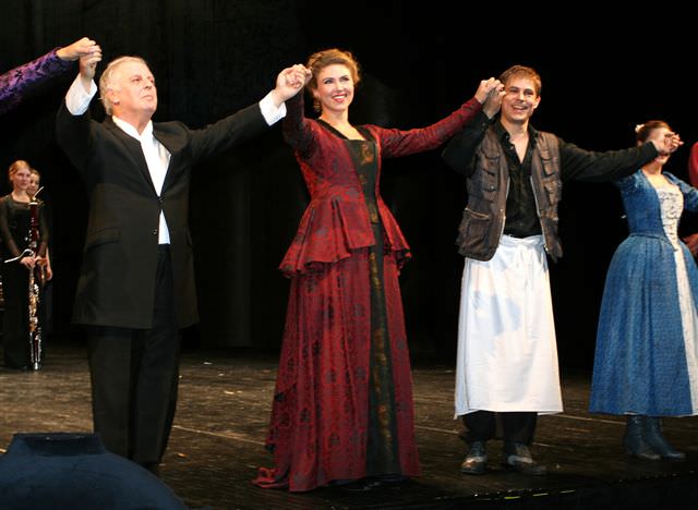 Daniel Barenboim, Anette Dasch (Elvira), Hanno Müller-Brachmann (Leporello)